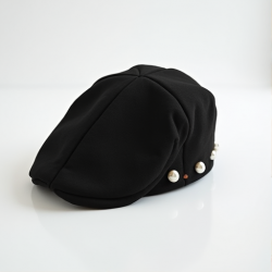 Elegant Pearl Detail Beret